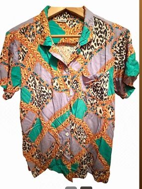 iNAMORATA Teal, Lavender & Gold Chain Print Button-Down Shirt